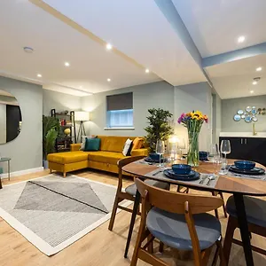 Charming Rest In Apartment